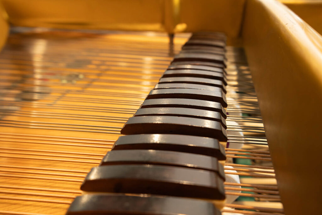 close up image of piano keys